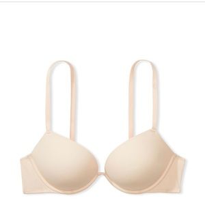 Victoria’s Secret PINK PINK
WEAR EVERYWHERE SUPER PUSH-UP BRA